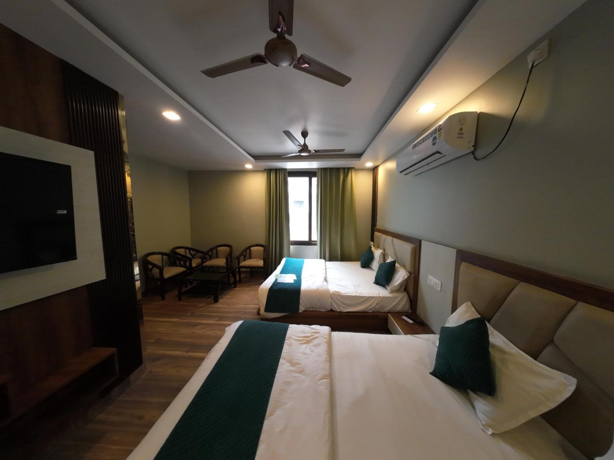 Hotel Hostel Vimal Ganga Rishīkesh Exteriör bild
