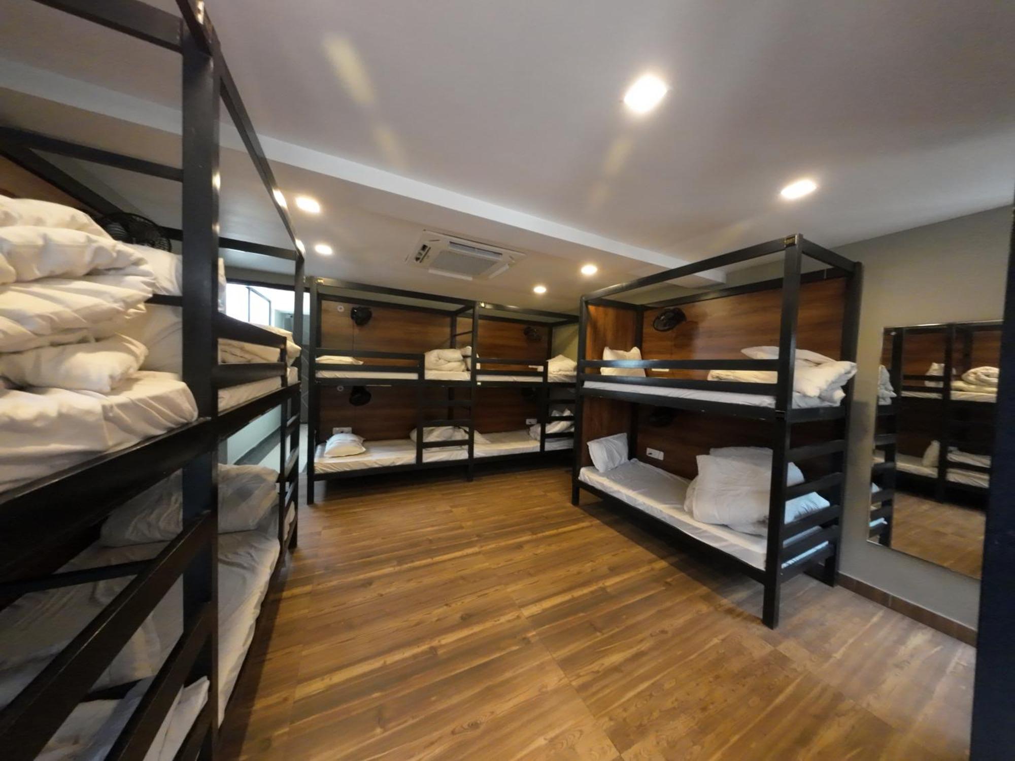 Hotel Hostel Vimal Ganga Rishīkesh Exteriör bild