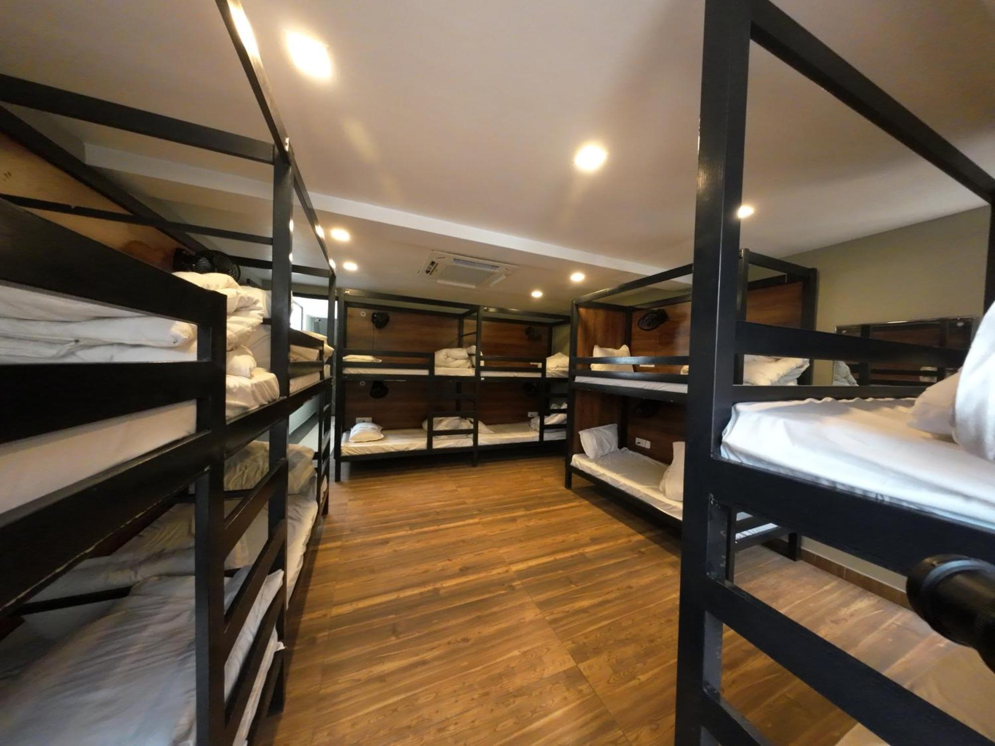 Hotel Hostel Vimal Ganga Rishīkesh Exteriör bild